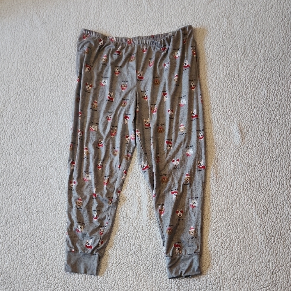 No Boundaries Christmas Dogs In Santa Hats Jogger Style Sweatpants Sleepwear PJs